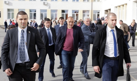 Борисов няма да събира министри в Бояна - 1