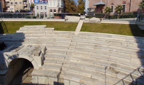Незаконно прокопани тунели в сърцето на голям български град - 1