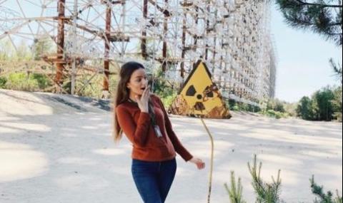 Скандални селфита от Чернобил заляха мрежата (СНИМКИ) - 1