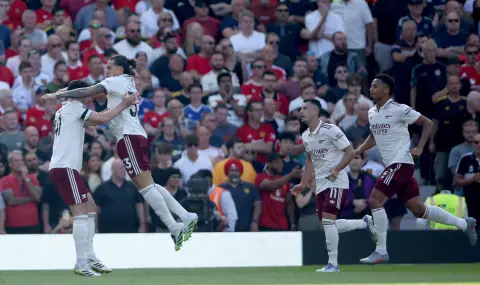 Арсенал превзе „Олд Трафорд“ - 1