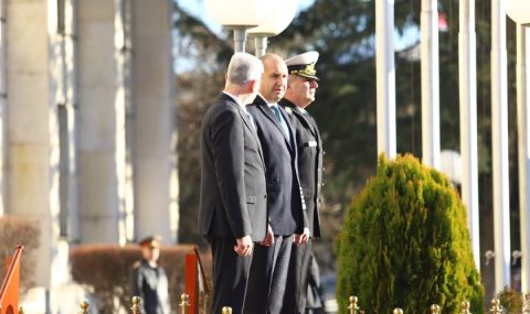 Румен Радев: Българската армия не е донор на Украйна, а пази родината ни ВИДЕО - 1