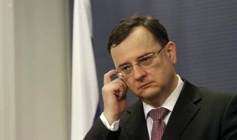 Корупционен скандал свали от власт премиера на Чехия - 1