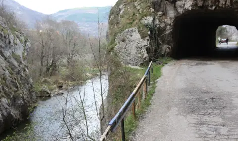 Млада жена и бебето ѝ са с изгаряния от вряла минерална вода при инцидент в село Ерма река - 1