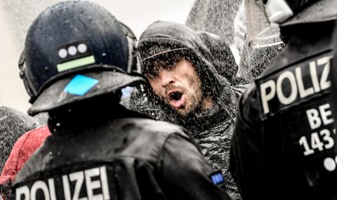 Протестиращите не уплашиха германското правителство - 1