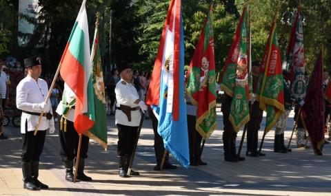В Ловеч проведоха Парад на знамената - 1