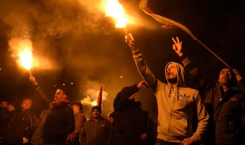 Черна гора отказа да заспи! Хиляди протестираха - 1