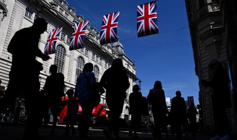 Великобритания с нови закони срещу протестите преди коронацията - 1