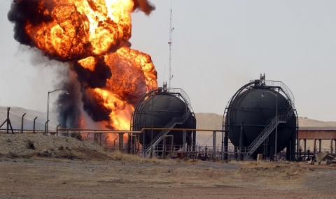 ДАЕШ взе заложници в нефтено поле в Ирак - 1