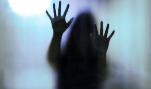 Полицай изнасили 35-годишната си дъщеря - 1