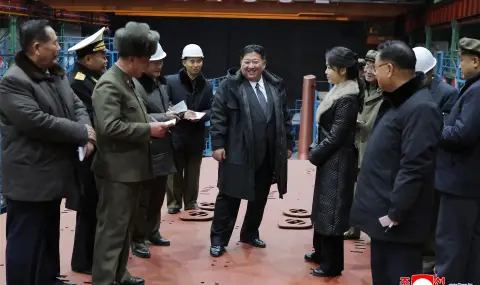 Ким Чен-ун участва в церемония по случай годишнината от Конституцията на Северна Корея - 1