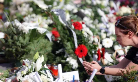 All of Serbia commemorates victims of Novi Sad tragedy  - 1