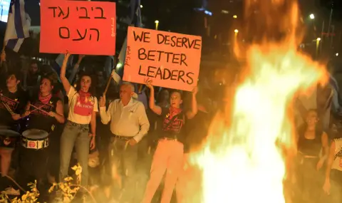 Mass protests in Israel after defense minister fired  - 1