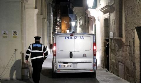 Арестуваха половината пътни полицаи в Малта - 1