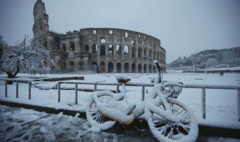 Първи сняг в Рим от няколко години! Градът е блокиран - 1