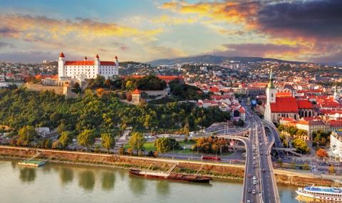 Българите, пътуващи за Словакия, трябва да представят отрицателен тест - 1