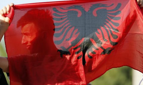 Албания осъди двама норвежци - 1