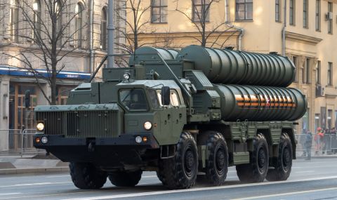 Нещо се случва в Русия: в Москва внезапно разположиха дивизион С-400 - 1