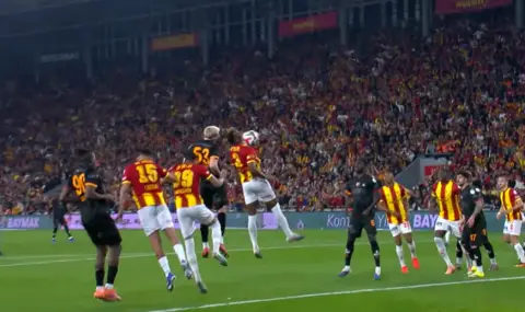 Галатасарай с категорична победа над Гьозтепе в Измир  - 1