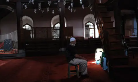 След "Света София": още една църква в Истанбул стана джамия - 1
