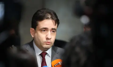 Божидар Божанов: "Ново начало" директно обявиха война на "Възраждане", докато ГЕРБ им пазят не само имунитетите - 1