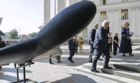20 000 километра над теб и мен - новото бойно поле е в Космоса - 1