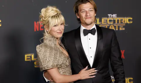 Мили Боби Браун и Джейк Бонджови осиновиха първото си дете - 1