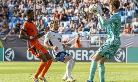 Bayern Munich are monitoring Ajax sensation Jorel Hatto - 1