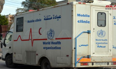 Мобилен медицински екип оказва помощ на пострадалите от земетресението в Хомс, Сирия - 1