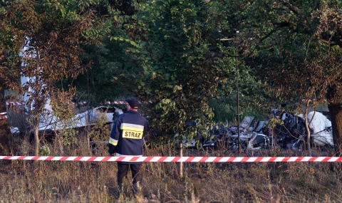 11 парашутисти загинаха при авиокатастрофа в Полша, един оцеля - 1