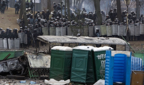 Над 100 ранени при протестите в Киев - 1