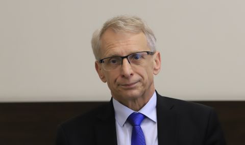 Проф. Денков с апел към учителите да се ваксинират - 1