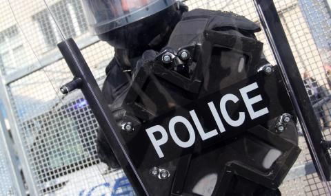 Тонка от „Меден рудник” скочила от 15 метра пред очите на децата си - 1