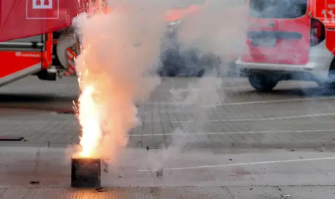 Several people arrested for setting off fireworks at drivers in Berlin  - 1