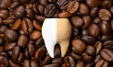 Стоматолози изброиха храните и напитките, които най-силно оцветяват зъбния емайл - 1