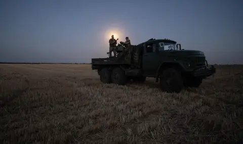 Украйна подписа договори за отбрана с компании от Полша и Турция  - 1