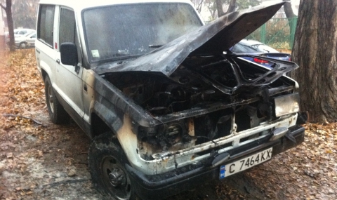 Още 3 коли горяха в София - 1