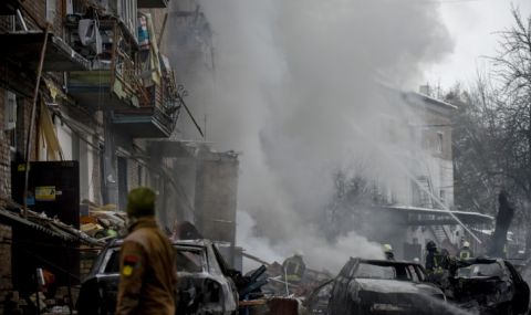 Четирима загинали след взрив в завод в Киев  - 1