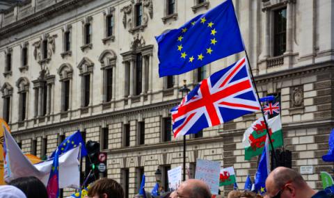 ЕС няма да прави компромиси на Великобритания - 1