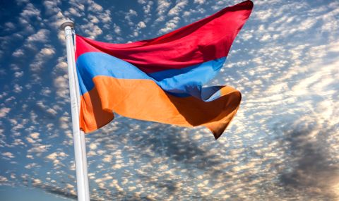 Първите бежанци от Нагорни Карабах преминаха в Армения  - 1