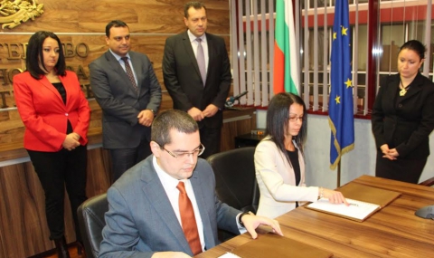 Подписаха договори за строителството на ЛОТ 3.1 от „Струма” - 1