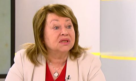 Христина Христова: Дефицитът расте, а осигурителните вноски на работещите стигат наполовина за плащане на пенсиите - 1