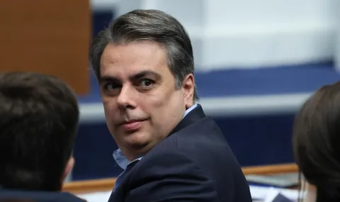 Асен Василев по случая „Петрохан“: Кой в ДАНС е покровителствал това нещо? Защо не са сигнализирали прокуратурата?