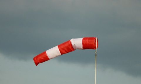 Времето днес, прогноза за четвъртък, 4 май: Валежи с гръмотевици, условия за градушки - 1