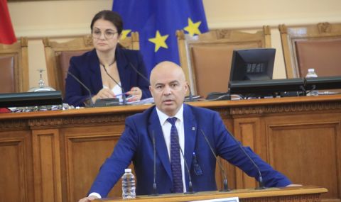 Свиленски към министъра на енергетиката: Законът Ви за ВЕИ е некадърен. Върнете заплатата си - 1