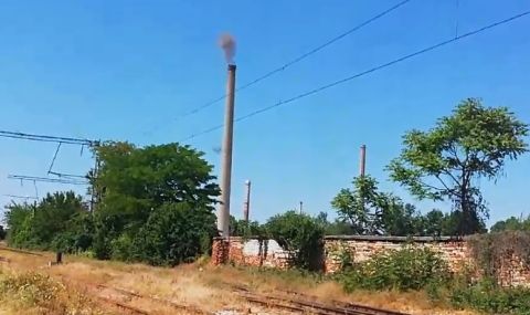 В Пловдив взривиха 75-метров комин - 1