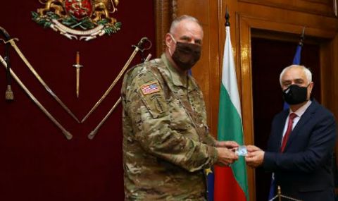 Командирът на щаба на Специалните операции на НАТО посети България - 1