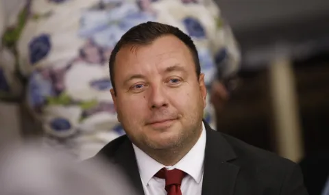 Петър Петров: Управляващото мнозинство криминализира търговска дейност, свързана с Русия - 1