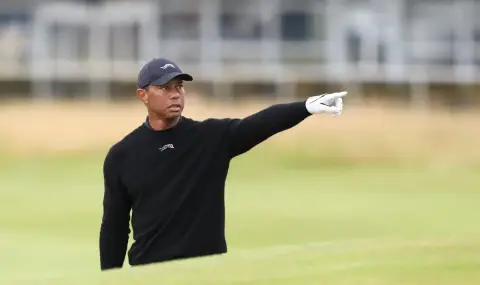 Tiger Woods in custody after crash, refuses urine test  - 1