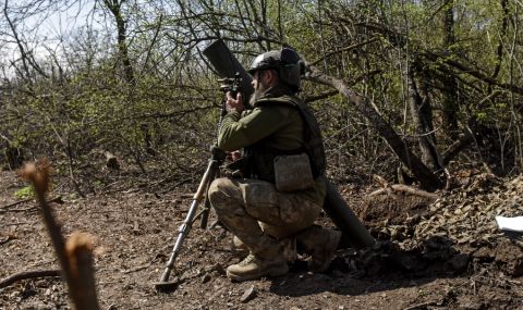 Украйна нанесе удар срещу склад за боеприпаси в Луганска област - 1