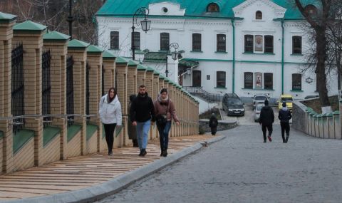 Мъж се опита да убие двама души от ревност - 1